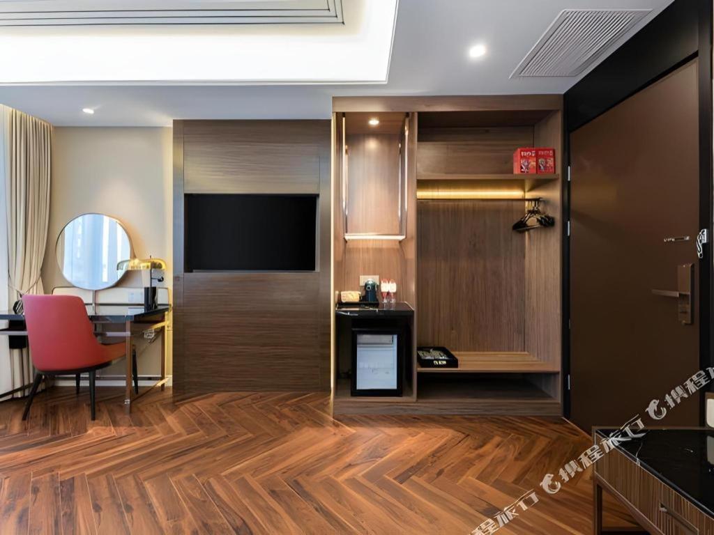 Metropolo Hotel Wuchuang Jiangtan Jiyuqiao Metro Station Ухань Екстер'єр фото