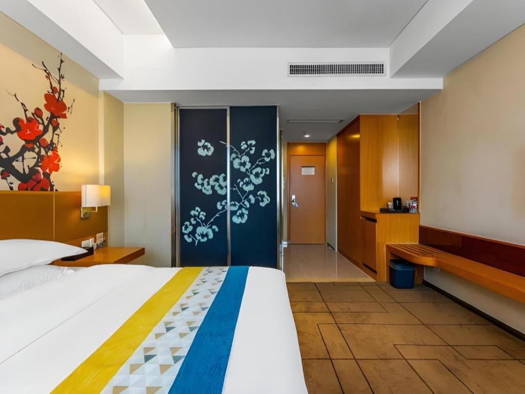 Metropolo Hotel Wuchuang Jiangtan Jiyuqiao Metro Station Ухань Екстер'єр фото