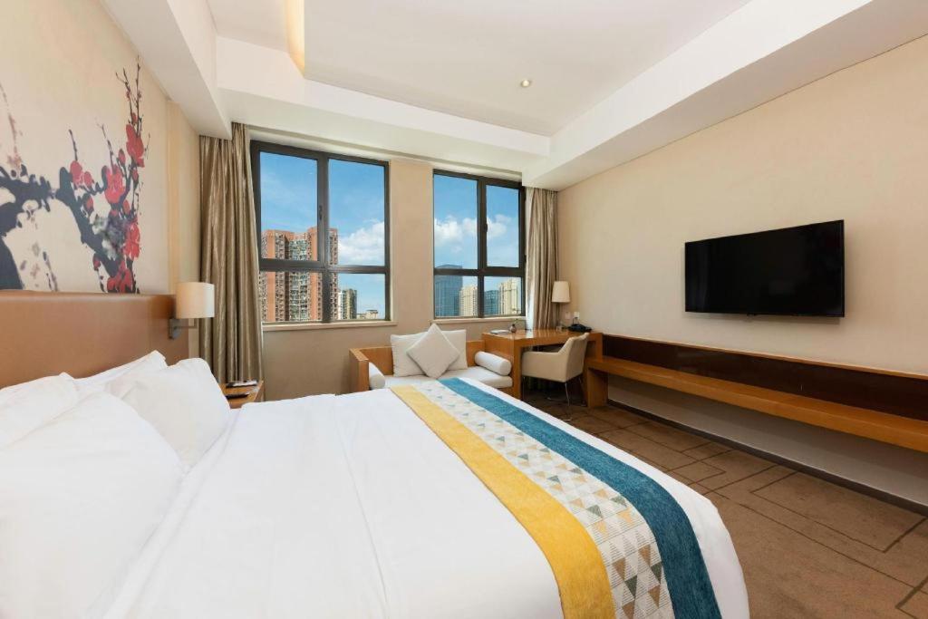 Metropolo Hotel Wuchuang Jiangtan Jiyuqiao Metro Station Ухань Екстер'єр фото