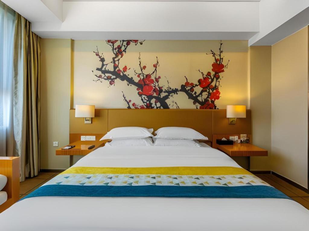 Metropolo Hotel Wuchuang Jiangtan Jiyuqiao Metro Station Ухань Екстер'єр фото
