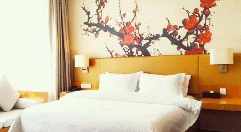 Metropolo Hotel Wuchuang Jiangtan Jiyuqiao Metro Station Ухань Екстер'єр фото