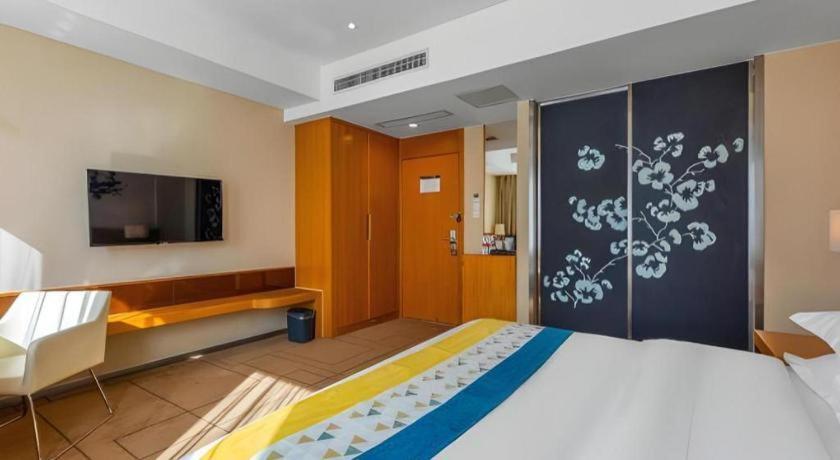 Metropolo Hotel Wuchuang Jiangtan Jiyuqiao Metro Station Ухань Екстер'єр фото