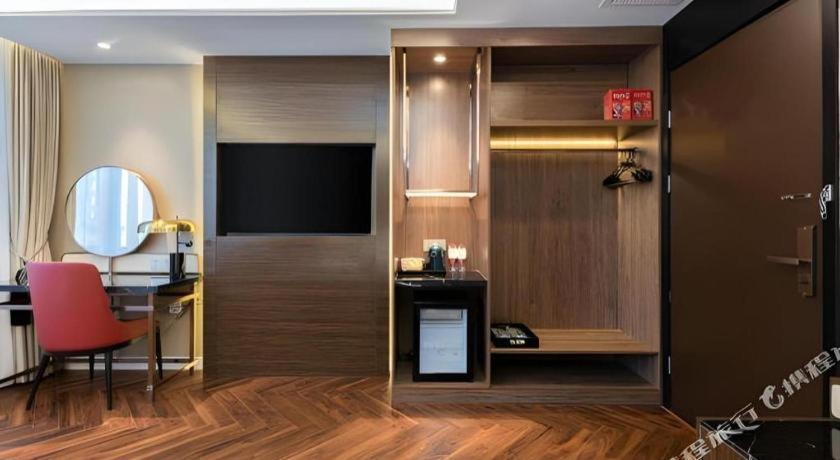 Metropolo Hotel Wuchuang Jiangtan Jiyuqiao Metro Station Ухань Екстер'єр фото