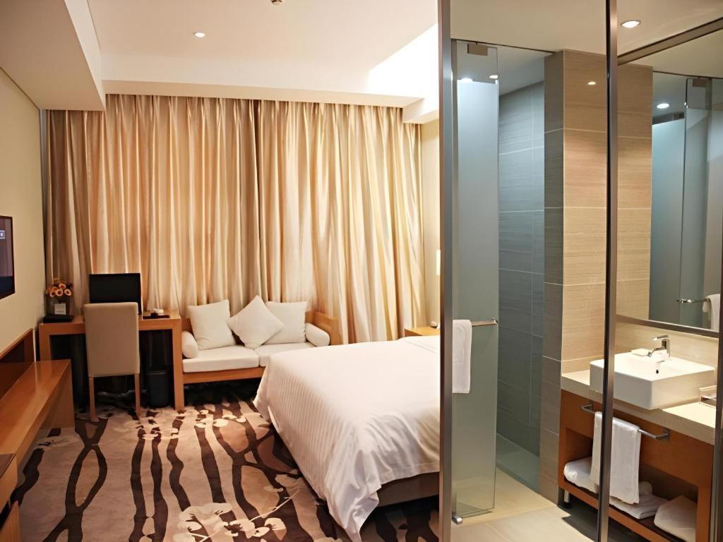 Metropolo Hotel Wuchuang Jiangtan Jiyuqiao Metro Station Ухань Екстер'єр фото